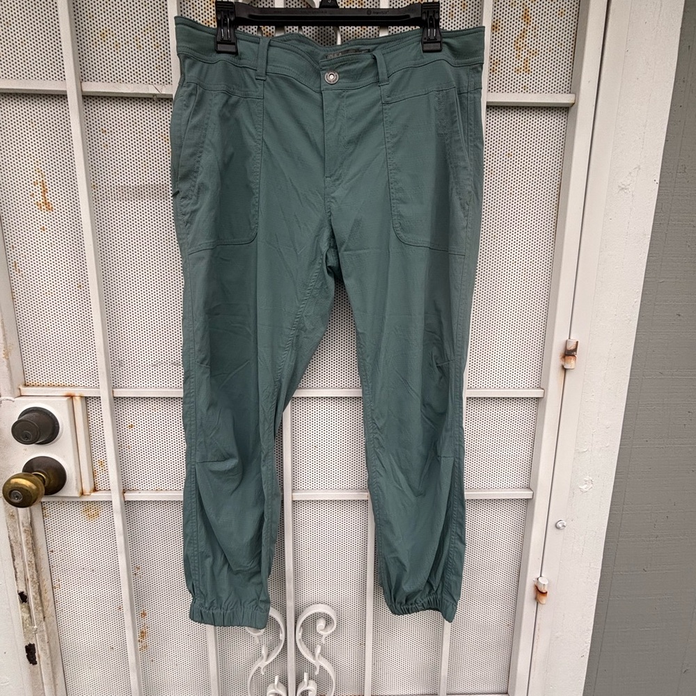 Prana Joggers women 12 lightweight nylon W34XL26 has stretch elastic leg bottom